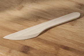 AAA Nożyk do masła drewniany średni 19 cm 