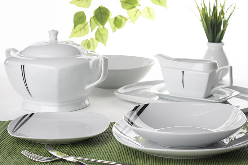 Zainwestuj w komplet porcelany stołowej dla 18 osób marki GIARDINO Serwis  obiadowy 59/18